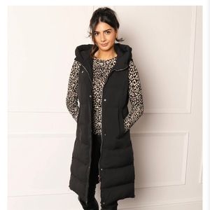 Long Length Black Puffer Vest with hood, Size XL